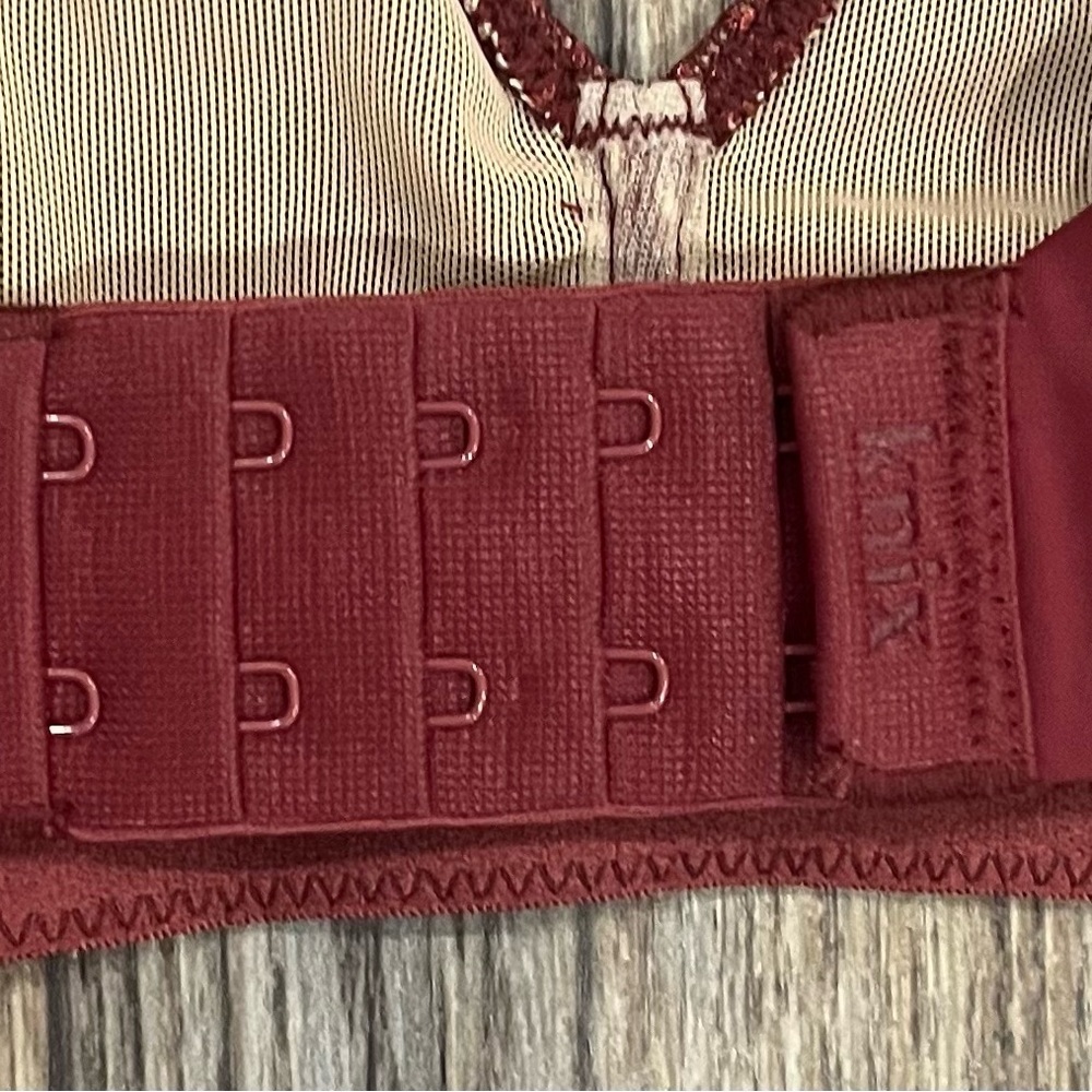 Knix Women's Gossamer Lace Bra in Dark Cherry size S+ NWT - Picture 4 of 12
